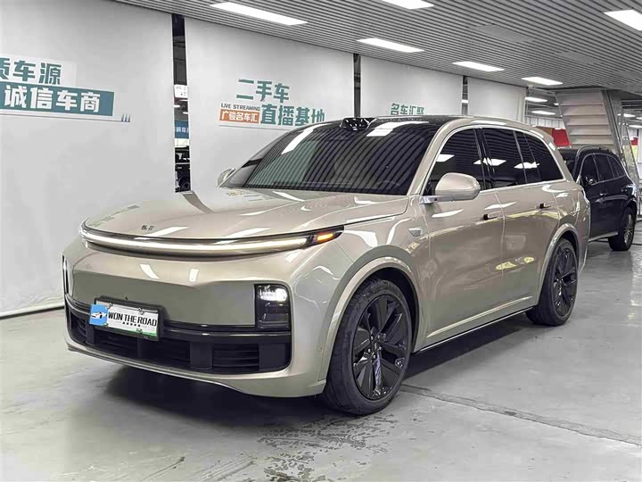 Фото 1 - LiXiang L8