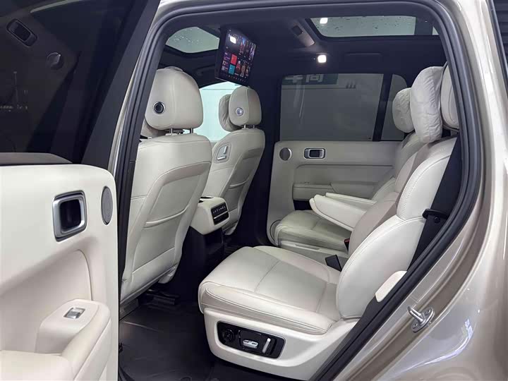 Фото 10 - LiXiang L8