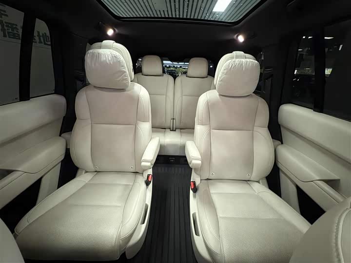 Фото 11 - LiXiang L8