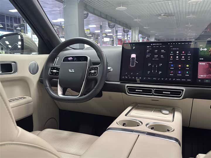 Фото 15 - LiXiang L8