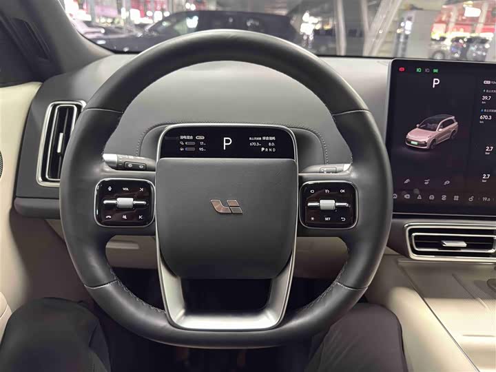 Фото 17 - LiXiang L8