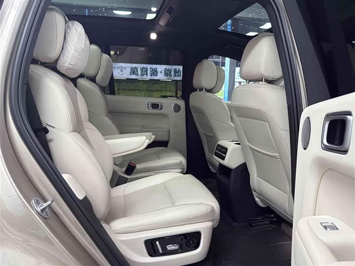 Фото 19 - LiXiang L8