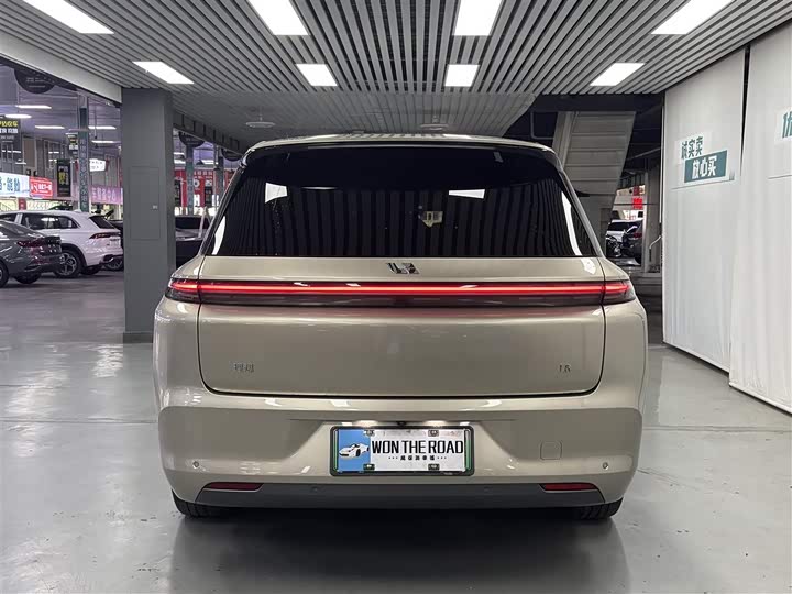 Фото 6 - LiXiang L8