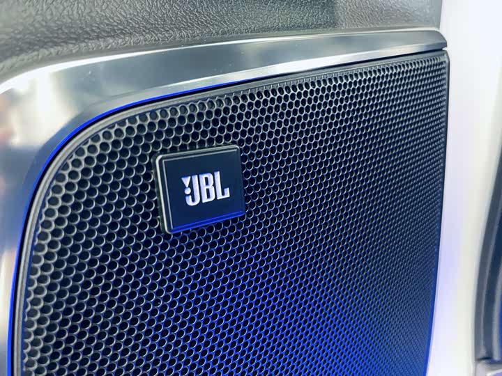 Фото 9 - Toyota Vellfire