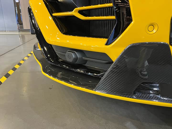 Фото 6 - Lamborghini Urus