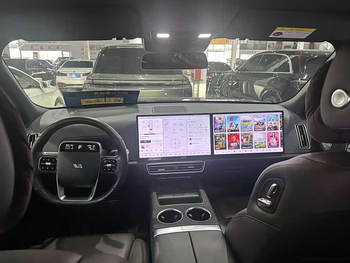 Фото 13 - LiXiang L8