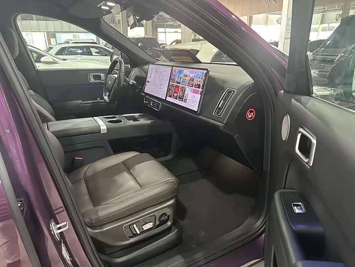 Фото 14 - LiXiang L8