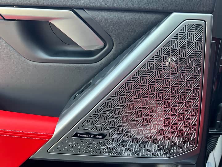 Фото 7 - BMW M5 Hybrid