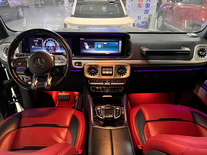 Фото 10 - Mercedes-Benz G-Class AMG