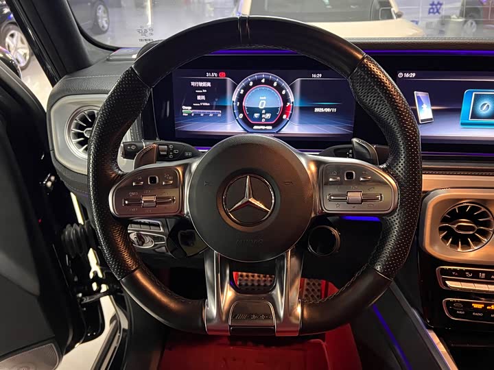 Фото 11 - Mercedes-Benz G-Class AMG