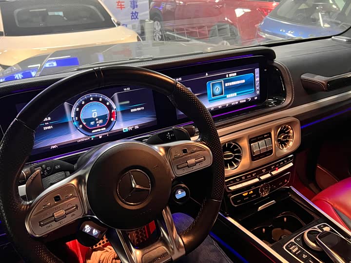 Фото 14 - Mercedes-Benz G-Class AMG