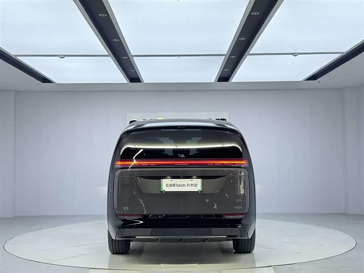 Фото 4 - LiXiang Mega