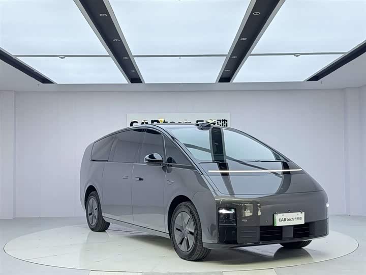 Фото 7 - LiXiang Mega