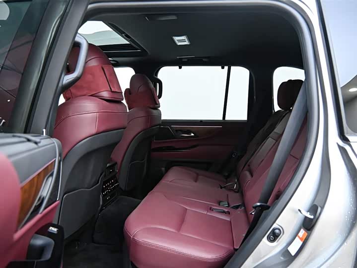 Фото 10 - Lexus LX