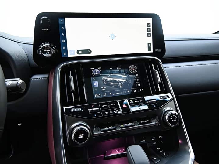 Фото 14 - Lexus LX