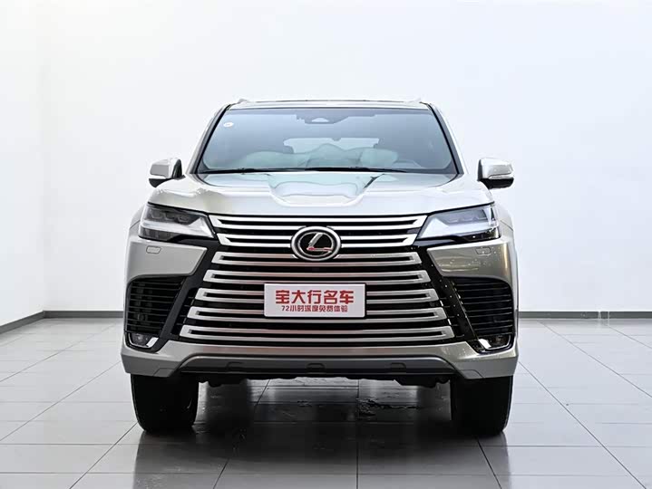 Фото 3 - Lexus LX