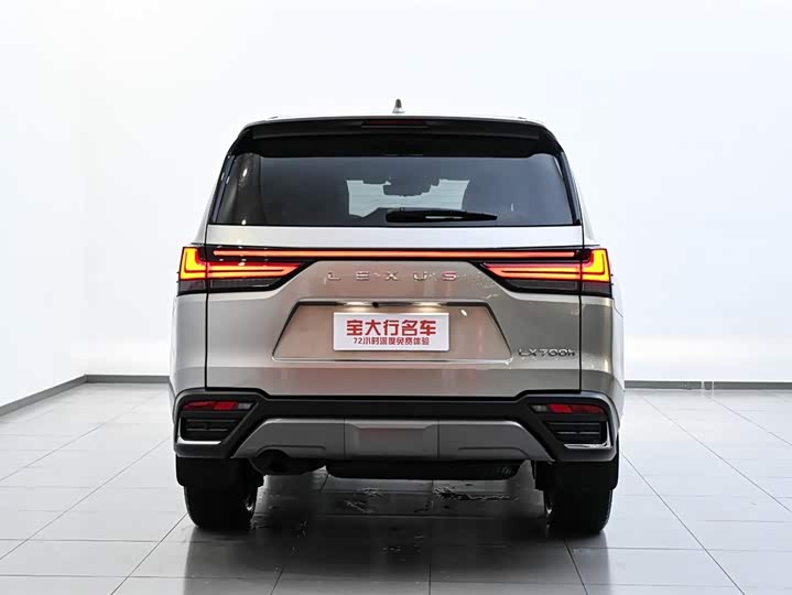 Фото 7 - Lexus LX