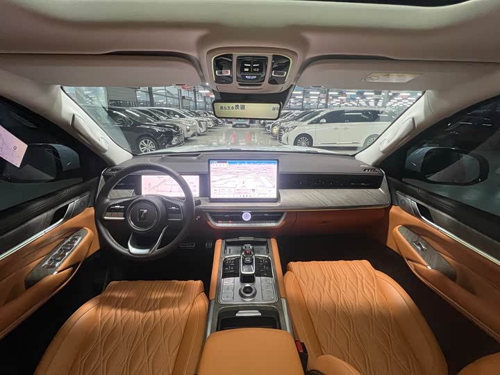 Фото 12 - Tank 500 Hybrid