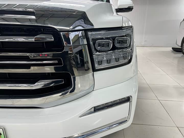 Фото 4 - Tank 500 Hybrid