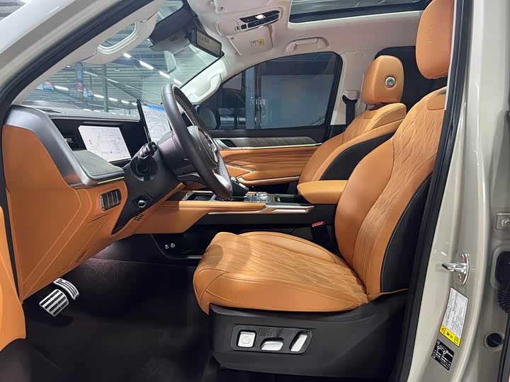 Фото 9 - Tank 500 Hybrid