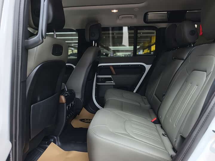 Фото 5 - Land Rover Defender