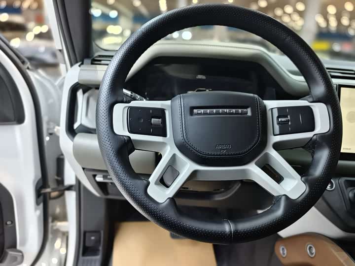 Фото 7 - Land Rover Defender