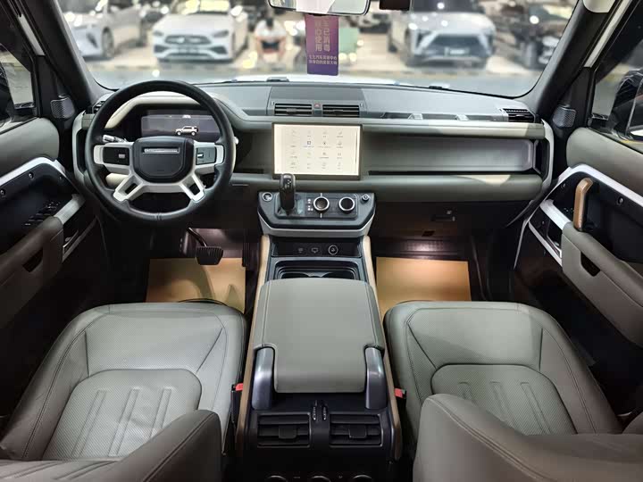 Фото 9 - Land Rover Defender