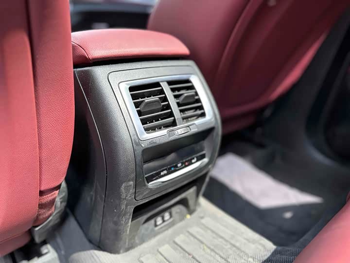 Фото 13 - BMW iX3