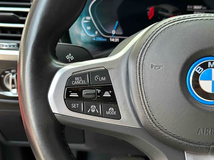 Фото 15 - BMW iX3