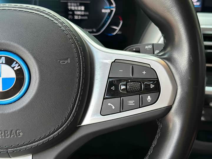 Фото 16 - BMW iX3