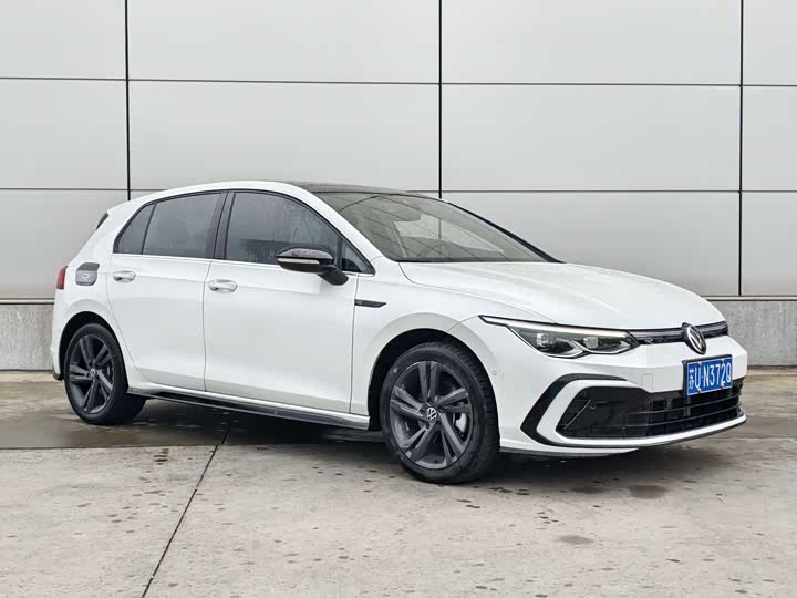 Фото 3 - Volkswagen Golf