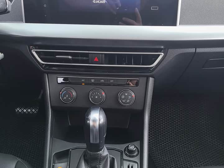 Фото 10 - Volkswagen Lavida