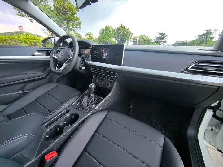 Фото 11 - Volkswagen Lavida