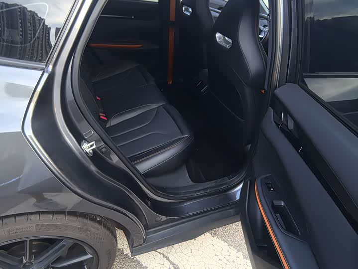 Фото 12 - Changan UNI-V