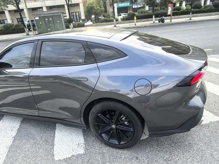 Фото 17 - Changan UNI-V