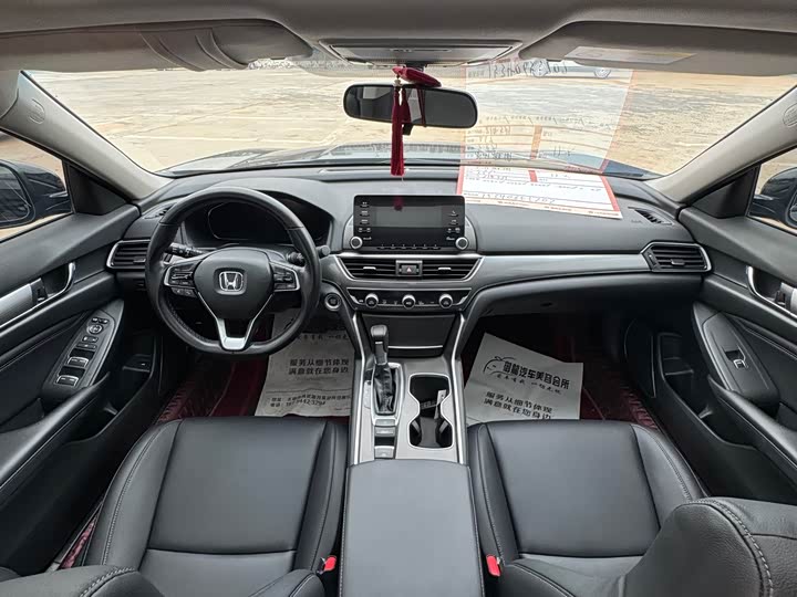 Фото 11 - Honda Accord