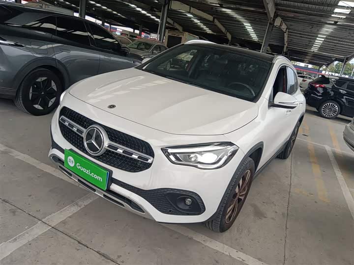 Фото 1 - Mercedes-Benz GLA-Class
