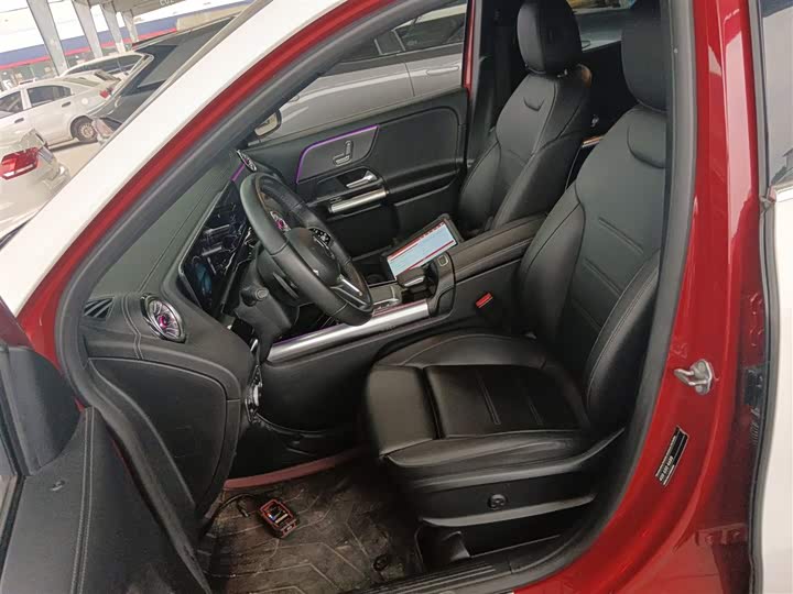 Фото 15 - Mercedes-Benz GLA-Class