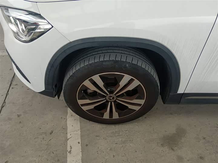 Фото 23 - Mercedes-Benz GLA-Class