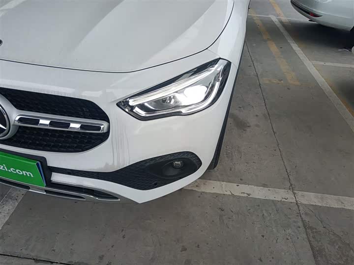 Фото 24 - Mercedes-Benz GLA-Class