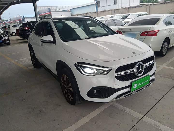 Фото 4 - Mercedes-Benz GLA-Class