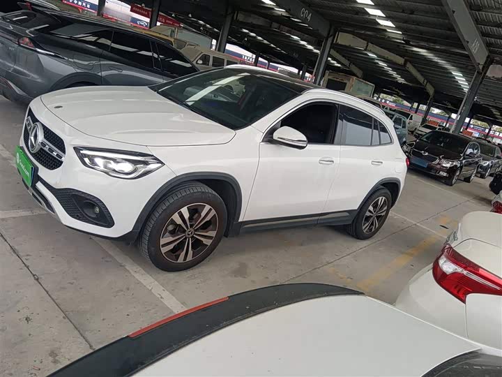 Фото 5 - Mercedes-Benz GLA-Class