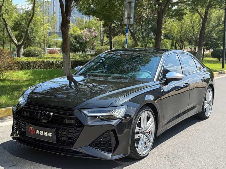 Фото 1 - Audi S6