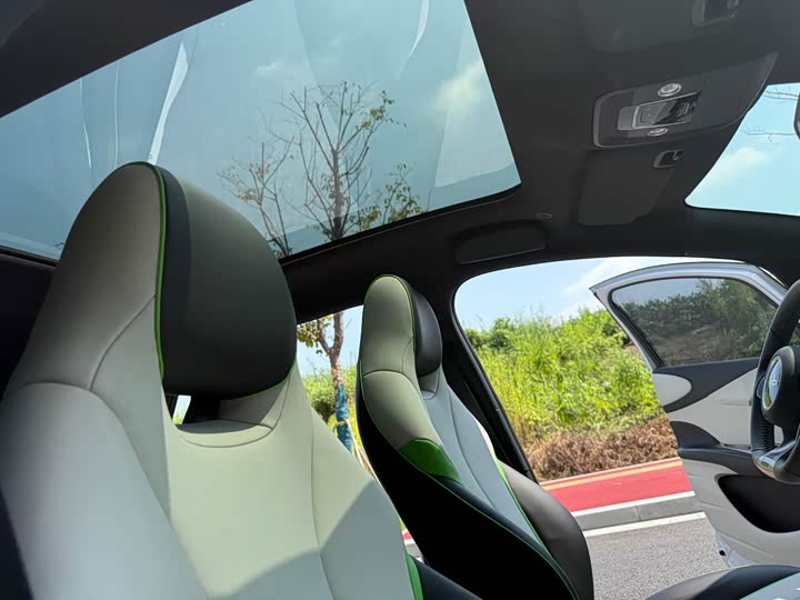 Фото 15 - BYD Dolphin