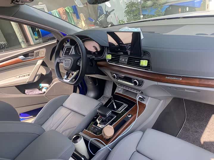 Фото 2 - Audi Q5L