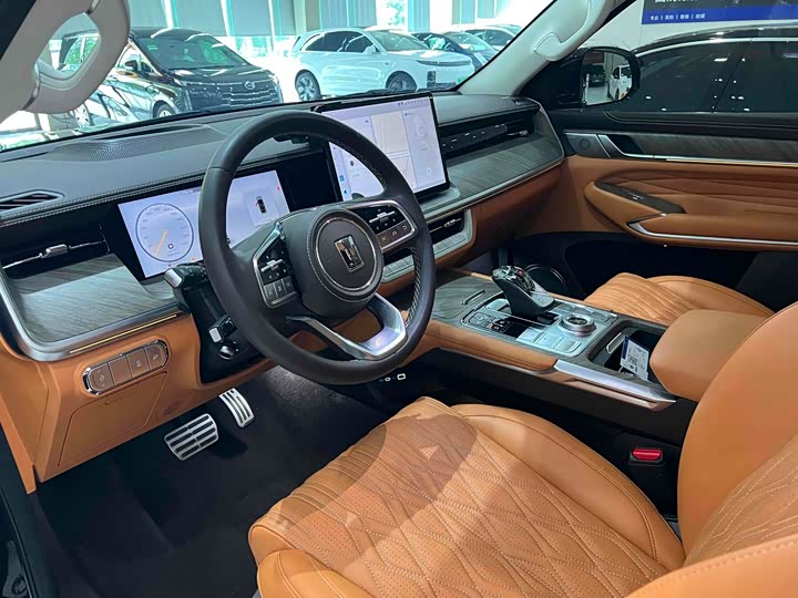 Фото 7 - Tank 500