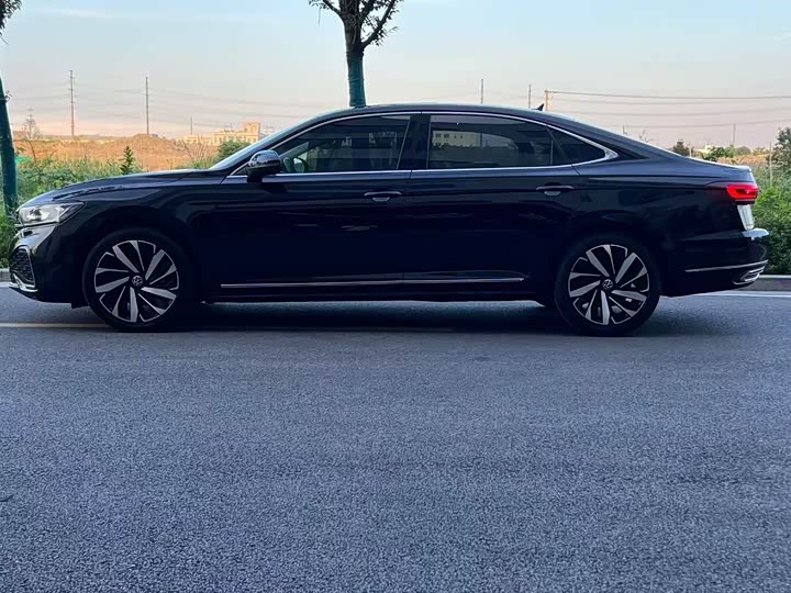 Фото 3 - Volkswagen Passat