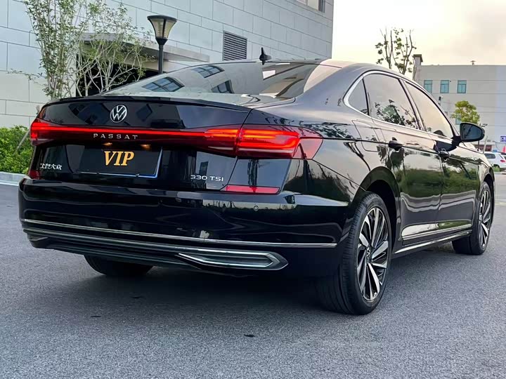 Фото 5 - Volkswagen Passat