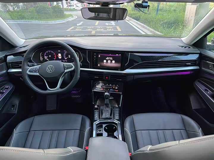 Фото 9 - Volkswagen Passat