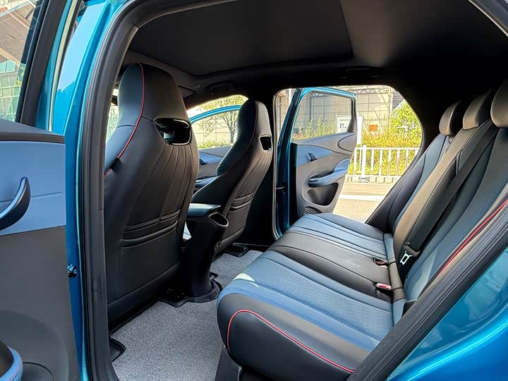 Фото 10 - BYD Dolphin